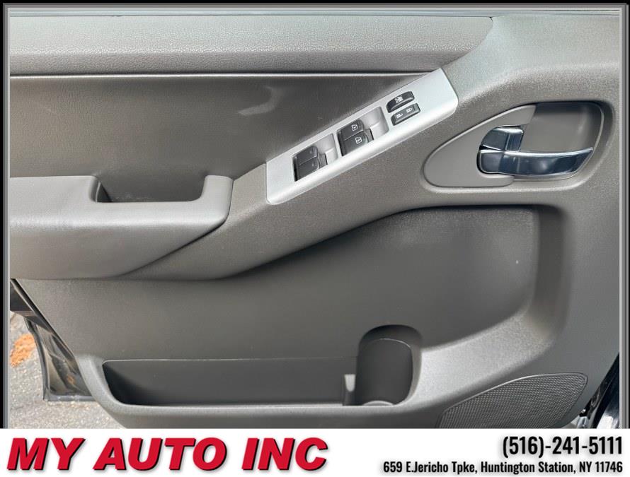 2012 Nissan Pathfinder 4WD 4dr V6 Silver, available for sale in Huntington Station, New York | My Auto Inc.. Huntington Station, New York 2012 Nissan Pathfinder 4WD 4dr V6 Silver, available for sale in Huntington Station, New York | My Auto Inc.. Huntington Station, New York