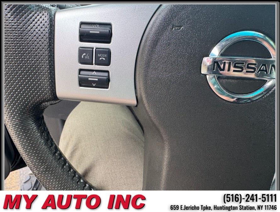 2012 Nissan Pathfinder 4WD 4dr V6 Silver, available for sale in Huntington Station, New York | My Auto Inc.. Huntington Station, New York 2012 Nissan Pathfinder 4WD 4dr V6 Silver, available for sale in Huntington Station, New York | My Auto Inc.. Huntington Station, New York