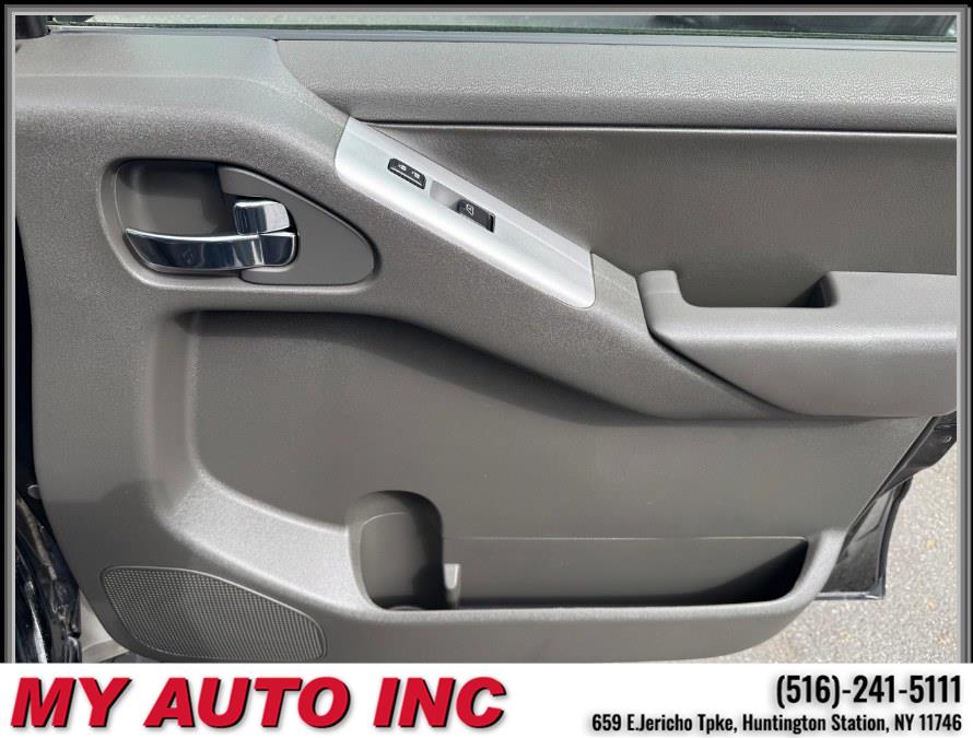 2012 Nissan Pathfinder 4WD 4dr V6 Silver, available for sale in Huntington Station, New York | My Auto Inc.. Huntington Station, New York 2012 Nissan Pathfinder 4WD 4dr V6 Silver, available for sale in Huntington Station, New York | My Auto Inc.. Huntington Station, New York