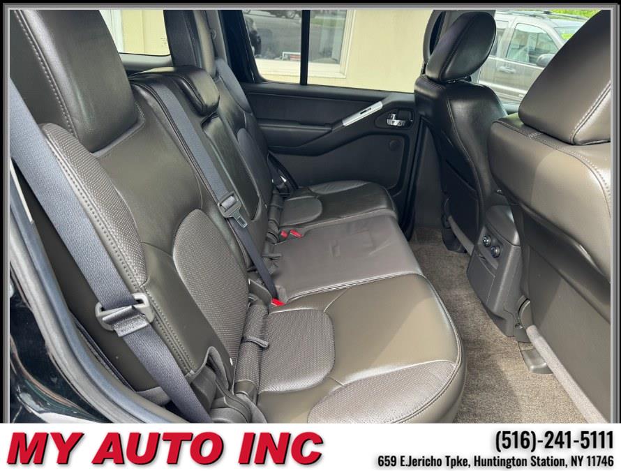 2012 Nissan Pathfinder 4WD 4dr V6 Silver, available for sale in Huntington Station, New York | My Auto Inc.. Huntington Station, New York 2012 Nissan Pathfinder 4WD 4dr V6 Silver, available for sale in Huntington Station, New York | My Auto Inc.. Huntington Station, New York