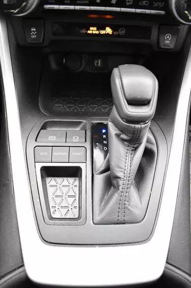 2024 Toyota Rav4 XLE Sport Utility 4D, available for sale in Irvington, New Jersey | NJ Used Cars Center. Irvington, New Jersey 2024 Toyota Rav4 XLE Sport Utility 4D, available for sale in Irvington, New Jersey | NJ Used Cars Center. Irvington, New Jersey