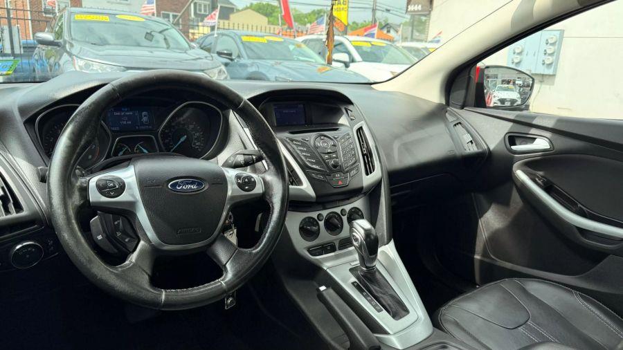 2014 Ford Focus SE Sedan 4D, available for sale in Linden, New Jersey | Route 27 Auto Mall. Linden, New Jersey 2014 Ford Focus SE Sedan 4D, available for sale in Linden, New Jersey | Route 27 Auto Mall. Linden, New Jersey