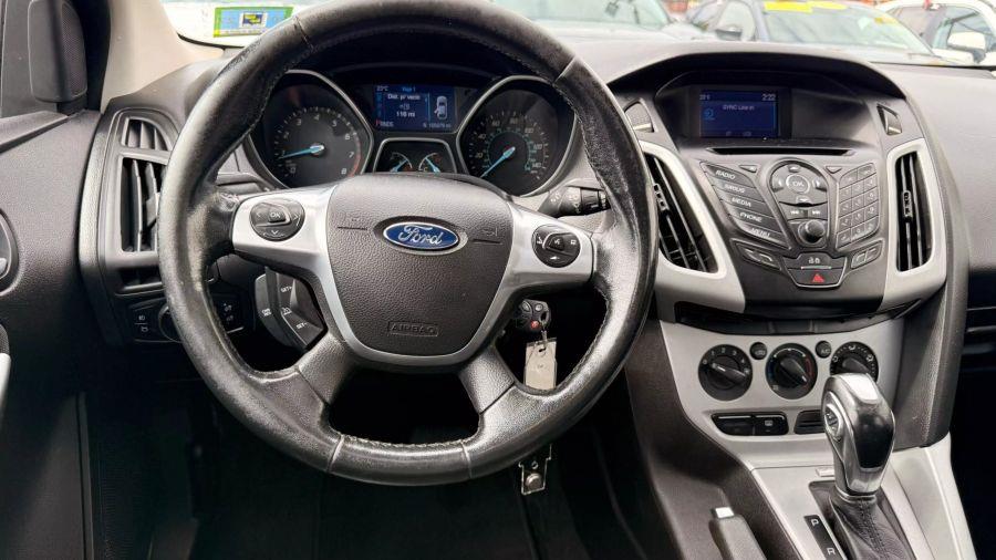 2014 Ford Focus SE Sedan 4D, available for sale in Linden, New Jersey | Route 27 Auto Mall. Linden, New Jersey 2014 Ford Focus SE Sedan 4D, available for sale in Linden, New Jersey | Route 27 Auto Mall. Linden, New Jersey