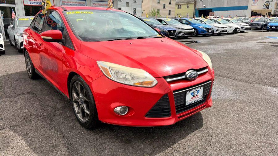 2014 Ford Focus SE Sedan 4D, available for sale in Linden, New Jersey | Route 27 Auto Mall. Linden, New Jersey 2014 Ford Focus SE Sedan 4D, available for sale in Linden, New Jersey | Route 27 Auto Mall. Linden, New Jersey