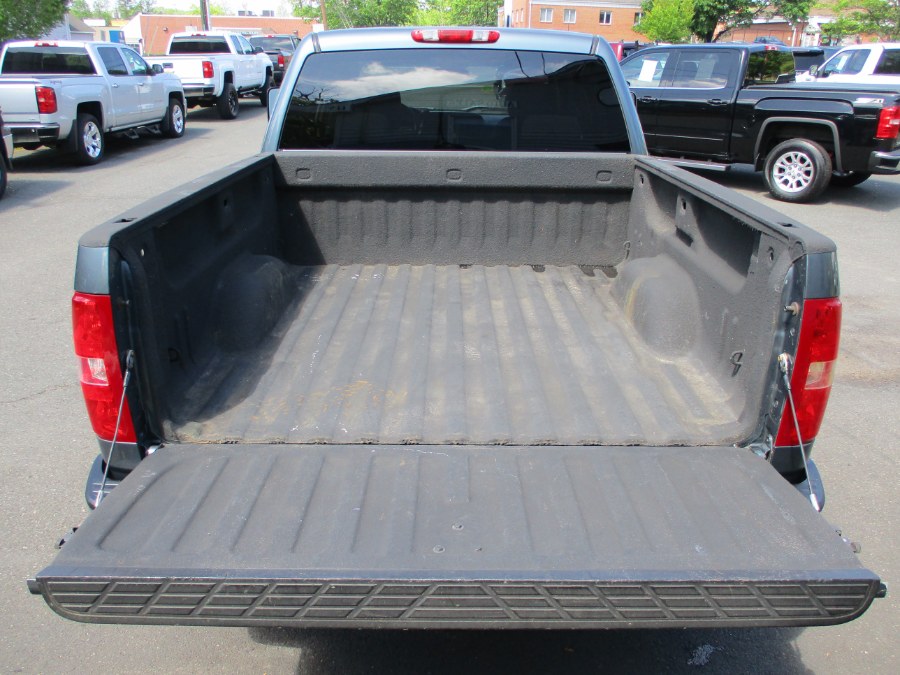 2007 Chevrolet Silverado 1500 4WD Crew Cab 143.5" LT w/1LT, available for sale in Suffield, Connecticut | Suffield Auto LLC. Suffield, Connecticut 2007 Chevrolet Silverado 1500 4WD Crew Cab 143.5" LT w/1LT, available for sale in Suffield, Connecticut | Suffield Auto LLC. Suffield, Connecticut