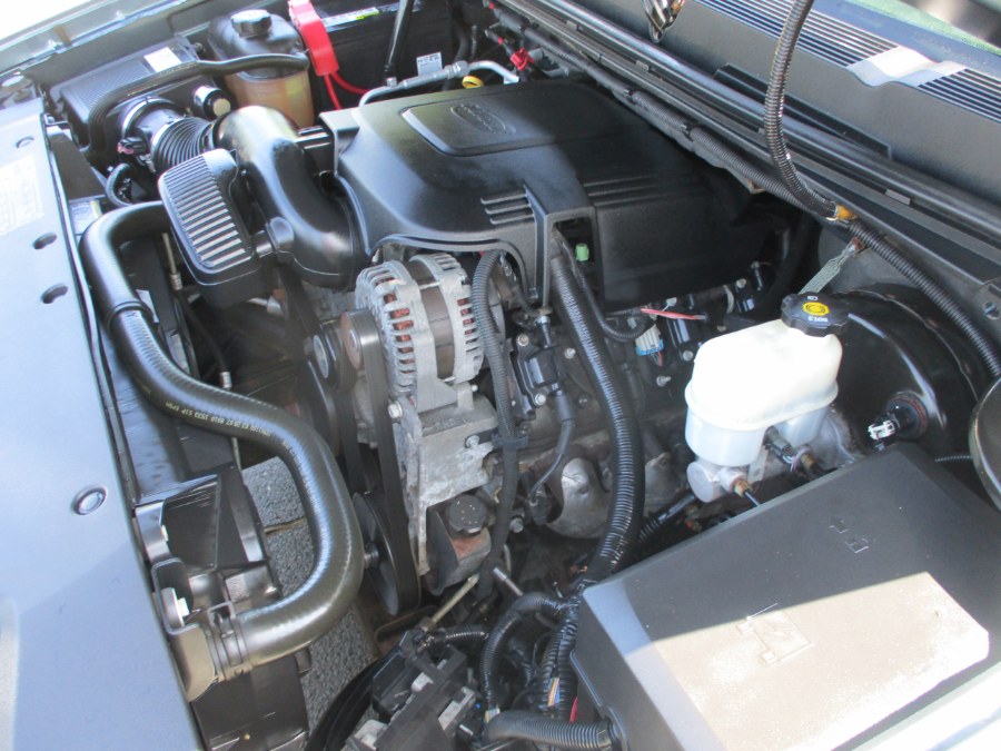 2007 Chevrolet Silverado 1500 4WD Crew Cab 143.5" LT w/1LT, available for sale in Suffield, Connecticut | Suffield Auto LLC. Suffield, Connecticut 2007 Chevrolet Silverado 1500 4WD Crew Cab 143.5" LT w/1LT, available for sale in Suffield, Connecticut | Suffield Auto LLC. Suffield, Connecticut