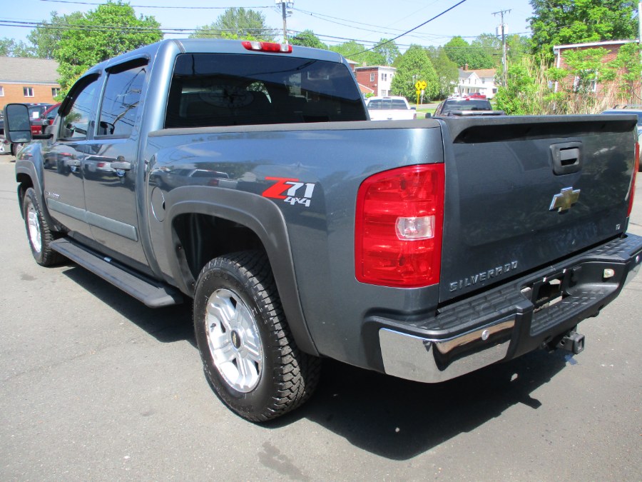 2007 Chevrolet Silverado 1500 4WD Crew Cab 143.5" LT w/1LT, available for sale in Suffield, Connecticut | Suffield Auto LLC. Suffield, Connecticut 2007 Chevrolet Silverado 1500 4WD Crew Cab 143.5" LT w/1LT, available for sale in Suffield, Connecticut | Suffield Auto LLC. Suffield, Connecticut