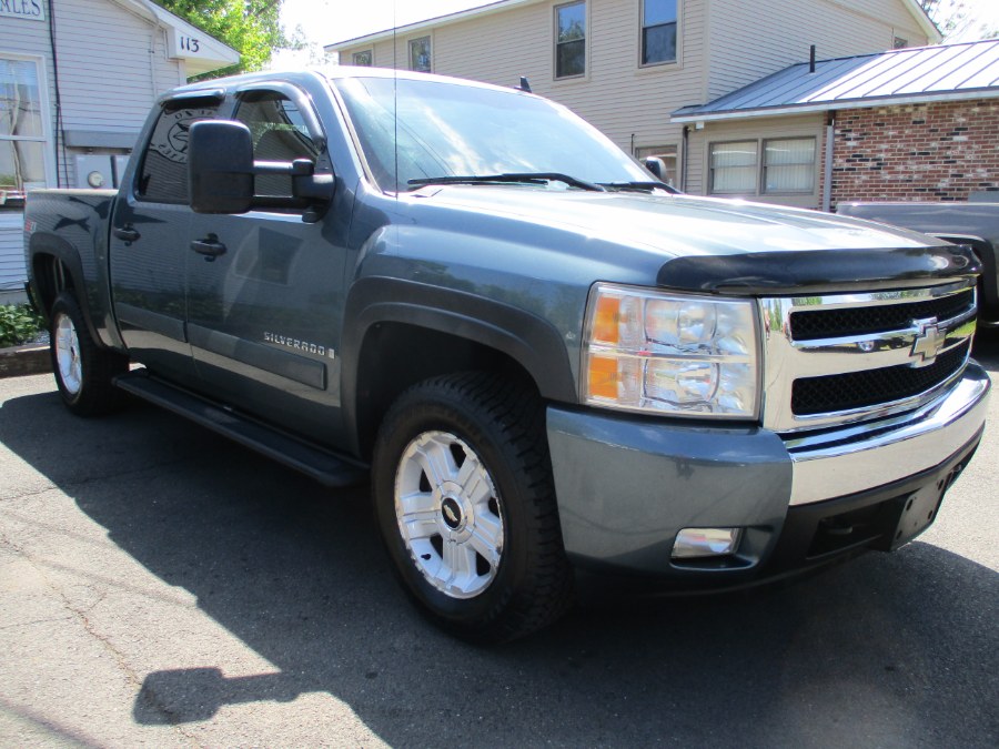 2007 Chevrolet Silverado 1500 4WD Crew Cab 143.5" LT w/1LT, available for sale in Suffield, Connecticut | Suffield Auto LLC. Suffield, Connecticut 2007 Chevrolet Silverado 1500 4WD Crew Cab 143.5" LT w/1LT, available for sale in Suffield, Connecticut | Suffield Auto LLC. Suffield, Connecticut