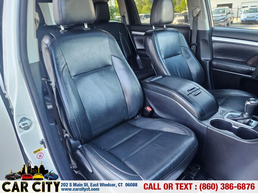2015 Toyota Highlander AWD 4dr V6 XLE (Natl), available for sale in East Windsor, Connecticut | Car City LLC. East Windsor, Connecticut 2015 Toyota Highlander AWD 4dr V6 XLE (Natl), available for sale in East Windsor, Connecticut | Car City LLC. East Windsor, Connecticut