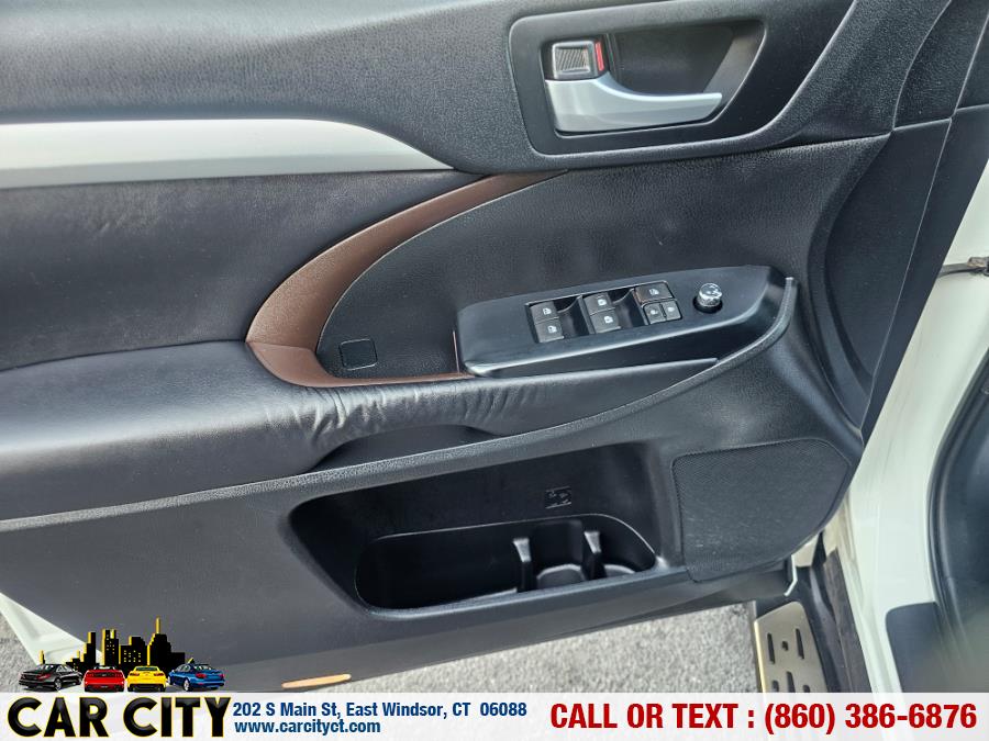 2015 Toyota Highlander AWD 4dr V6 XLE (Natl), available for sale in East Windsor, Connecticut | Car City LLC. East Windsor, Connecticut 2015 Toyota Highlander AWD 4dr V6 XLE (Natl), available for sale in East Windsor, Connecticut | Car City LLC. East Windsor, Connecticut