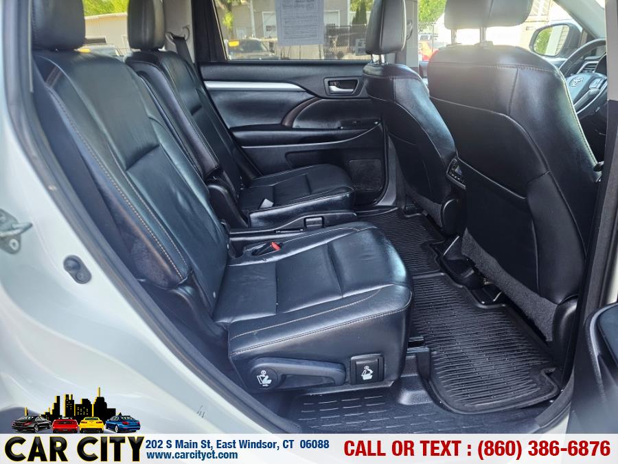 2015 Toyota Highlander AWD 4dr V6 XLE (Natl), available for sale in East Windsor, Connecticut | Car City LLC. East Windsor, Connecticut 2015 Toyota Highlander AWD 4dr V6 XLE (Natl), available for sale in East Windsor, Connecticut | Car City LLC. East Windsor, Connecticut