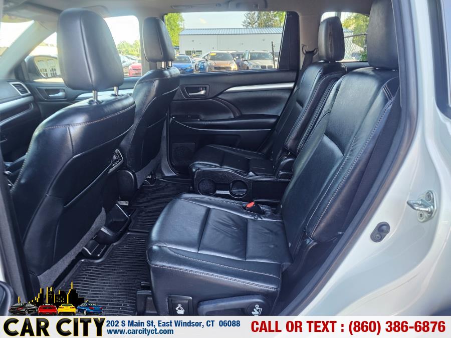 2015 Toyota Highlander AWD 4dr V6 XLE (Natl), available for sale in East Windsor, Connecticut | Car City LLC. East Windsor, Connecticut 2015 Toyota Highlander AWD 4dr V6 XLE (Natl), available for sale in East Windsor, Connecticut | Car City LLC. East Windsor, Connecticut