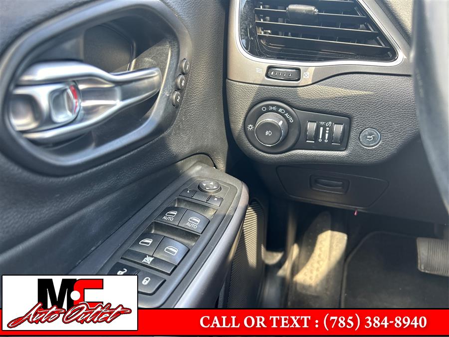 2021 Jeep Cherokee Limited FWD, available for sale in Colby, Kansas | M C Auto Outlet Inc. Colby, Kansas 2021 Jeep Cherokee Limited FWD, available for sale in Colby, Kansas | M C Auto Outlet Inc. Colby, Kansas