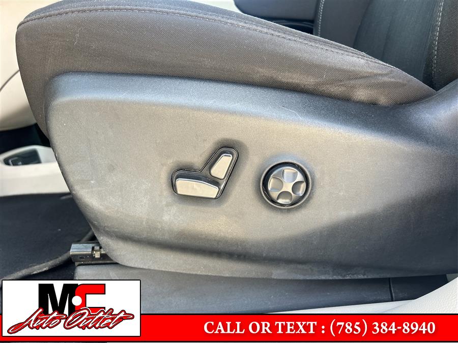 2022 Chrysler Voyager LX FWD, available for sale in Colby, Kansas | M C Auto Outlet Inc. Colby, Kansas 2022 Chrysler Voyager LX FWD, available for sale in Colby, Kansas | M C Auto Outlet Inc. Colby, Kansas