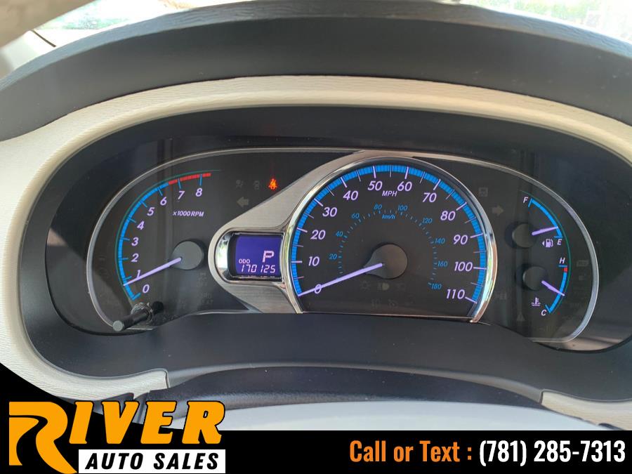 2013 Toyota Sienna 5dr 7-Pass Van V6 XLE AWD (Natl), available for sale in Malden, Massachusetts | River Auto Sales. Malden, Massachusetts 2013 Toyota Sienna 5dr 7-Pass Van V6 XLE AWD (Natl), available for sale in Malden, Massachusetts | River Auto Sales. Malden, Massachusetts