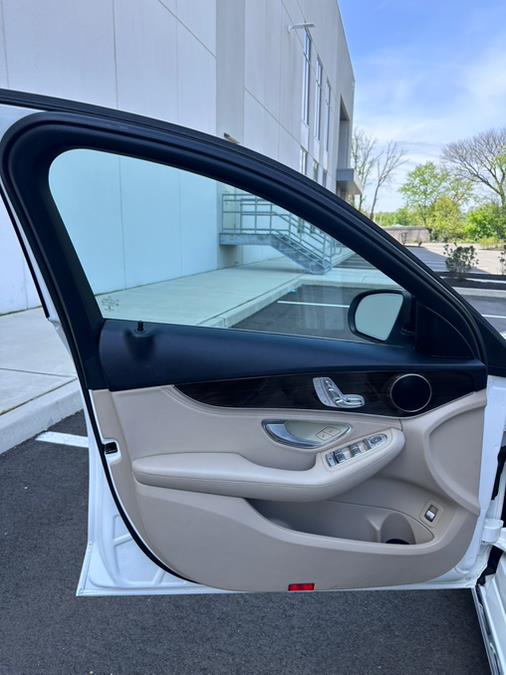 2015 Mercedes-Benz C-Class 4dr Sdn C300 Luxury RWD, available for sale in Garfield, New Jersey | Mikes Auto Sales LLC. Garfield, New Jersey 2015 Mercedes-Benz C-Class 4dr Sdn C300 Luxury RWD, available for sale in Garfield, New Jersey | Mikes Auto Sales LLC. Garfield, New Jersey