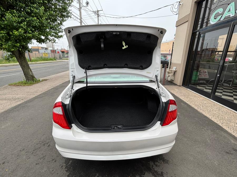 2012 Ford Fusion 4dr Sdn SE FWD, available for sale in New haven, Connecticut | Wilson Maturo Motors. New haven, Connecticut 2012 Ford Fusion 4dr Sdn SE FWD, available for sale in New haven, Connecticut | Wilson Maturo Motors. New haven, Connecticut