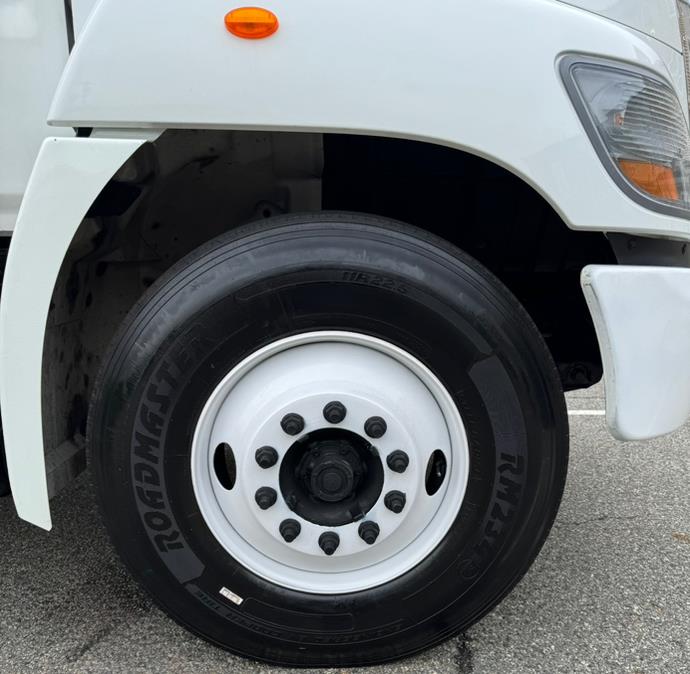 2019 Hino 268A 26 FT MICKEY BOX MAXON LIFTGATE NON CDL, available for sale in Paterson, New Jersey | Speedway Commercial Motors LLC. Paterson, New Jersey 2019 Hino 268A 26 FT MICKEY BOX MAXON LIFTGATE NON CDL, available for sale in Paterson, New Jersey | Speedway Commercial Motors LLC. Paterson, New Jersey