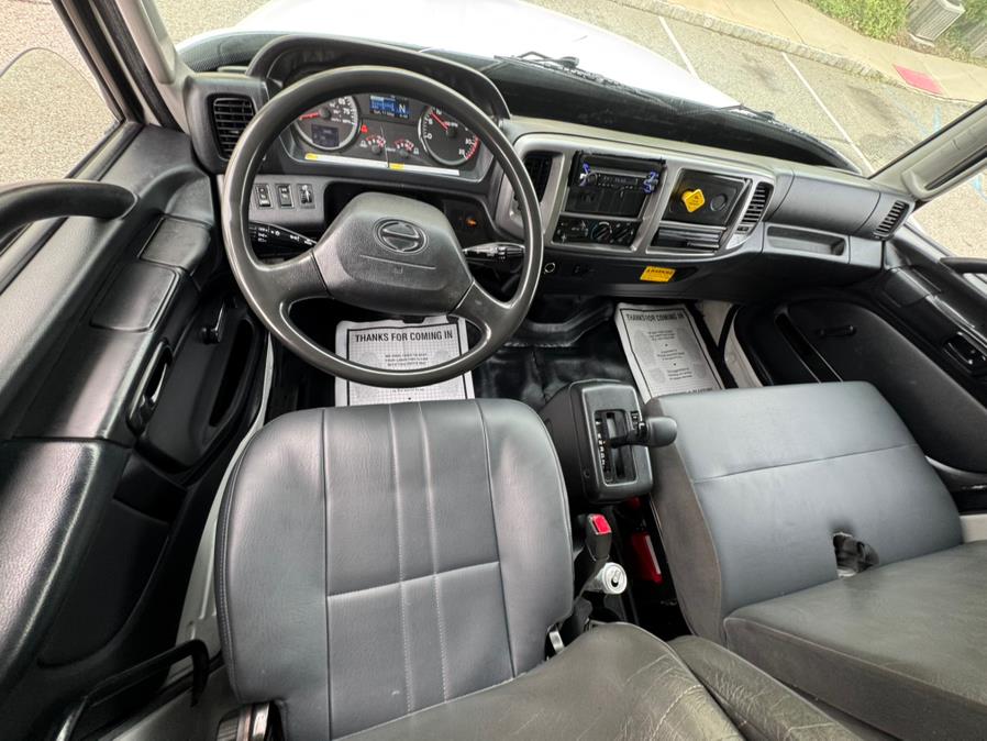 2019 Hino 268A 26 FT MICKEY BOX MAXON LIFTGATE NON CDL, available for sale in Paterson, New Jersey | Speedway Commercial Motors LLC. Paterson, New Jersey 2019 Hino 268A 26 FT MICKEY BOX MAXON LIFTGATE NON CDL, available for sale in Paterson, New Jersey | Speedway Commercial Motors LLC. Paterson, New Jersey