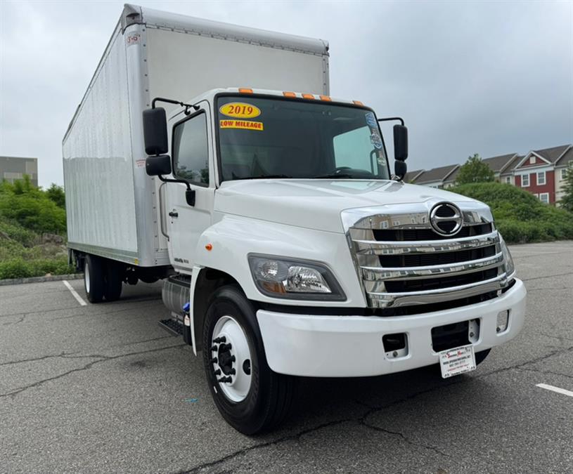 2019 Hino 268A 26 FT MICKEY BOX MAXON LIFTGATE NON CDL, available for sale in Paterson, New Jersey | Speedway Commercial Motors LLC. Paterson, New Jersey 2019 Hino 268A 26 FT MICKEY BOX MAXON LIFTGATE NON CDL, available for sale in Paterson, New Jersey | Speedway Commercial Motors LLC. Paterson, New Jersey