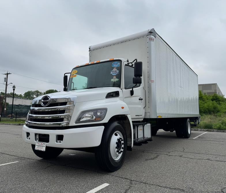 2019 Hino 268A 26 FT MICKEY BOX MAXON LIFTGATE NON CDL, available for sale in Paterson, New Jersey | Speedway Commercial Motors LLC. Paterson, New Jersey 2019 Hino 268A 26 FT MICKEY BOX MAXON LIFTGATE NON CDL, available for sale in Paterson, New Jersey | Speedway Commercial Motors LLC. Paterson, New Jersey