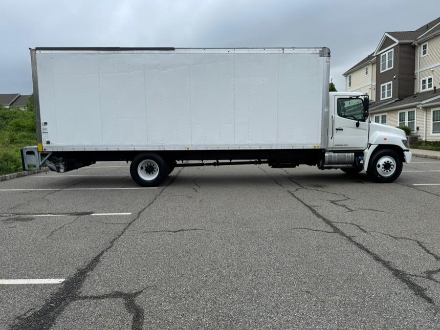 2019 Hino 268A 26 FT MICKEY BOX MAXON LIFTGATE NON CDL, available for sale in Paterson, New Jersey | Speedway Commercial Motors LLC. Paterson, New Jersey 2019 Hino 268A 26 FT MICKEY BOX MAXON LIFTGATE NON CDL, available for sale in Paterson, New Jersey | Speedway Commercial Motors LLC. Paterson, New Jersey
