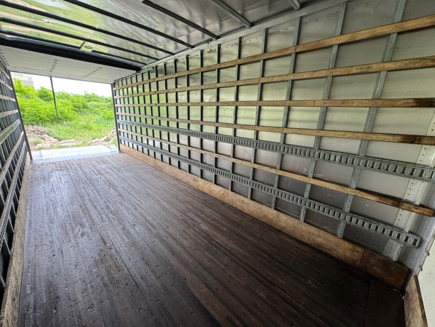2019 Hino 268A 26 FT MICKEY BOX MAXON LIFTGATE NON CDL, available for sale in Paterson, New Jersey | Speedway Commercial Motors LLC. Paterson, New Jersey 2019 Hino 268A 26 FT MICKEY BOX MAXON LIFTGATE NON CDL, available for sale in Paterson, New Jersey | Speedway Commercial Motors LLC. Paterson, New Jersey
