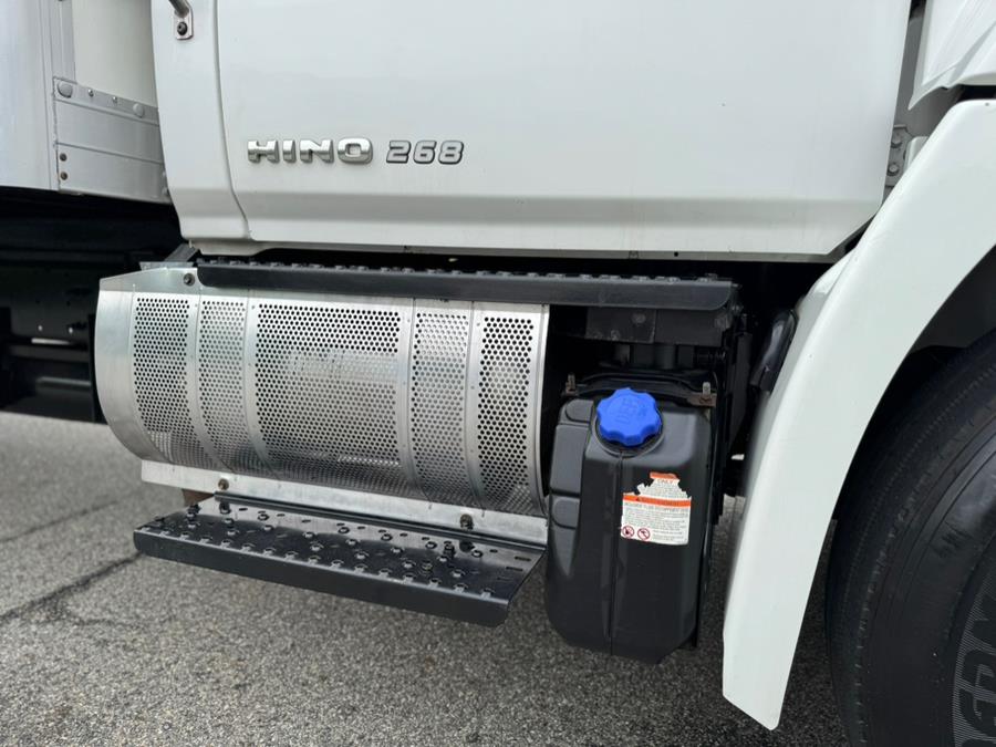 2019 Hino 268A 26 FT MICKEY BOX MAXON LIFTGATE NON CDL, available for sale in Paterson, New Jersey | Speedway Commercial Motors LLC. Paterson, New Jersey 2019 Hino 268A 26 FT MICKEY BOX MAXON LIFTGATE NON CDL, available for sale in Paterson, New Jersey | Speedway Commercial Motors LLC. Paterson, New Jersey