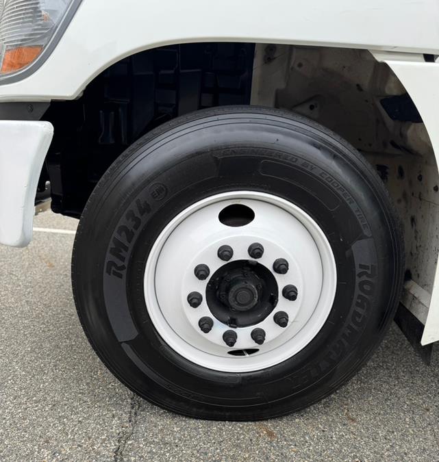 2019 Hino 268A 26 FT MICKEY BOX MAXON LIFTGATE NON CDL, available for sale in Paterson, New Jersey | Speedway Commercial Motors LLC. Paterson, New Jersey 2019 Hino 268A 26 FT MICKEY BOX MAXON LIFTGATE NON CDL, available for sale in Paterson, New Jersey | Speedway Commercial Motors LLC. Paterson, New Jersey