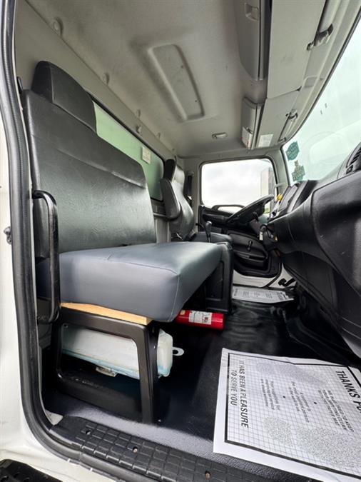 2019 Hino 268A 26 FT MICKEY BOX MAXON LIFTGATE NON CDL, available for sale in Paterson, New Jersey | Speedway Commercial Motors LLC. Paterson, New Jersey 2019 Hino 268A 26 FT MICKEY BOX MAXON LIFTGATE NON CDL, available for sale in Paterson, New Jersey | Speedway Commercial Motors LLC. Paterson, New Jersey