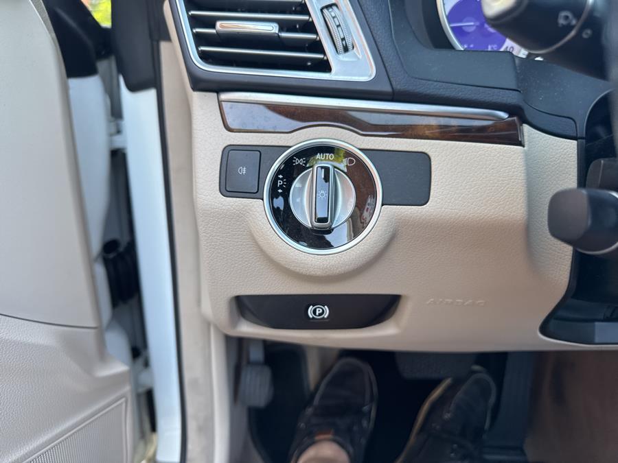 2016 Mercedes-Benz E-Class 2dr Cabriolet E400, available for sale in Waterbury, Connecticut | National Auto Brokers, Inc.. Waterbury, Connecticut 2016 Mercedes-Benz E-Class 2dr Cabriolet E400, available for sale in Waterbury, Connecticut | National Auto Brokers, Inc.. Waterbury, Connecticut