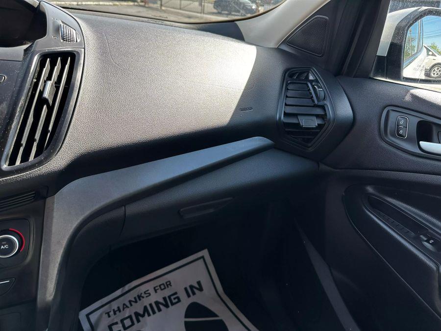 2018 Ford Escape SE Sport Utility 4D, available for sale in Rochester, New York | 5 Star Motor Group. Rochester, New York 2018 Ford Escape SE Sport Utility 4D, available for sale in Rochester, New York | 5 Star Motor Group. Rochester, New York