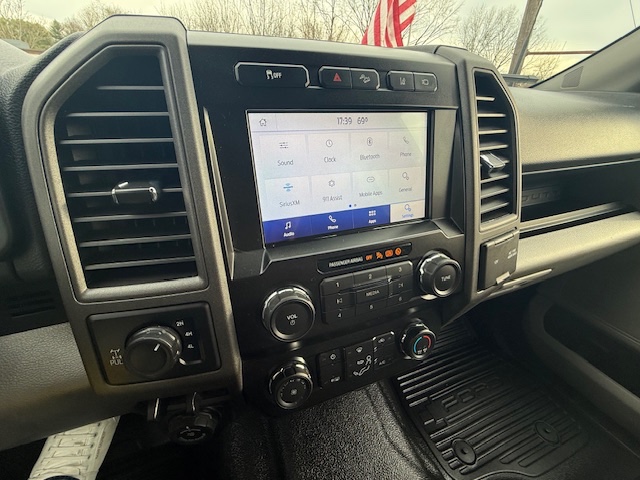 2022 Ford Super Duty F-350 SRW XLT 4WD Crew Cab 6.75'' Box, available for sale in Huntington Station, New York | Huntington Auto Mall. Huntington Station, New York 2022 Ford Super Duty F-350 SRW XLT 4WD Crew Cab 6.75'' Box, available for sale in Huntington Station, New York | Huntington Auto Mall. Huntington Station, New York