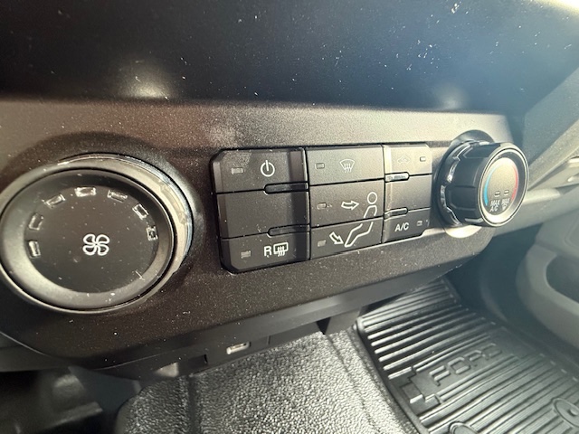 2022 Ford Super Duty F-350 SRW XLT 4WD Crew Cab 6.75'' Box, available for sale in Huntington Station, New York | Huntington Auto Mall. Huntington Station, New York 2022 Ford Super Duty F-350 SRW XLT 4WD Crew Cab 6.75'' Box, available for sale in Huntington Station, New York | Huntington Auto Mall. Huntington Station, New York