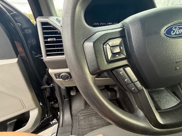 2022 Ford Super Duty F-350 SRW XLT 4WD Crew Cab 6.75'' Box, available for sale in Huntington Station, New York | Huntington Auto Mall. Huntington Station, New York 2022 Ford Super Duty F-350 SRW XLT 4WD Crew Cab 6.75'' Box, available for sale in Huntington Station, New York | Huntington Auto Mall. Huntington Station, New York