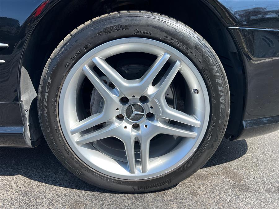 2006 Mercedes-Benz SL-Class 2dr Roadster 5.0L, available for sale in Canton, Connecticut | Lava Motors. Canton, Connecticut 2006 Mercedes-Benz SL-Class 2dr Roadster 5.0L, available for sale in Canton, Connecticut | Lava Motors. Canton, Connecticut