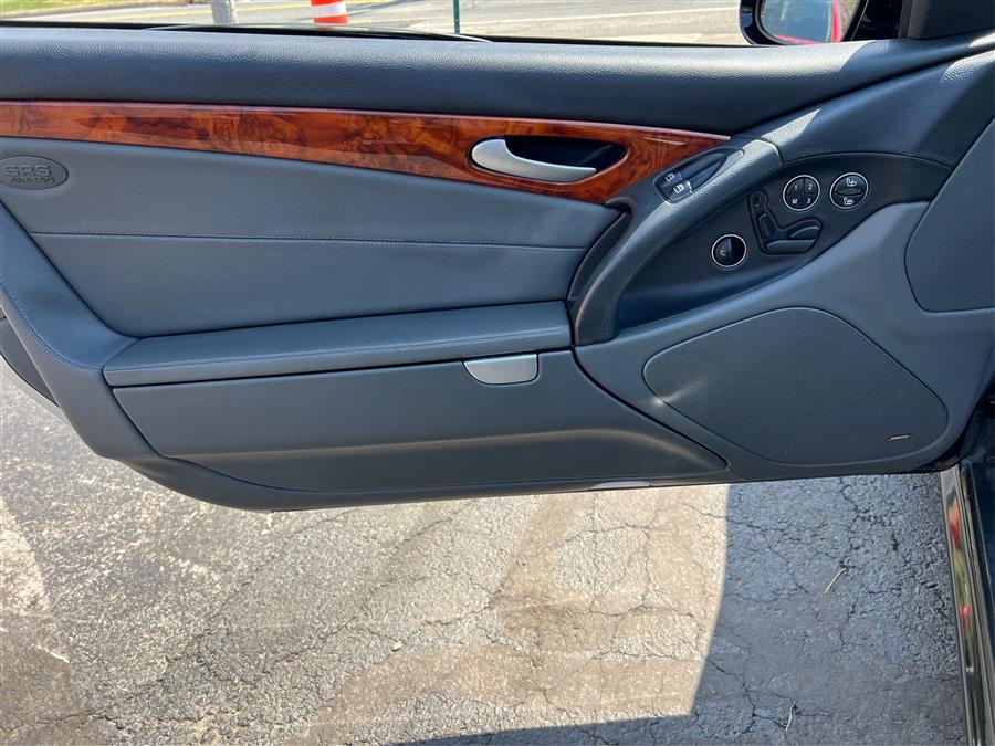 2006 Mercedes-Benz SL-Class 2dr Roadster 5.0L, available for sale in Canton, Connecticut | Lava Motors. Canton, Connecticut 2006 Mercedes-Benz SL-Class 2dr Roadster 5.0L, available for sale in Canton, Connecticut | Lava Motors. Canton, Connecticut