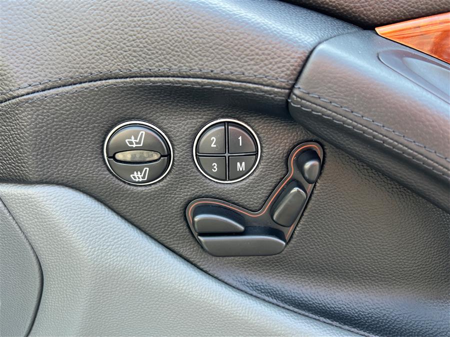 2006 Mercedes-Benz SL-Class 2dr Roadster 5.0L, available for sale in Canton, Connecticut | Lava Motors. Canton, Connecticut 2006 Mercedes-Benz SL-Class 2dr Roadster 5.0L, available for sale in Canton, Connecticut | Lava Motors. Canton, Connecticut