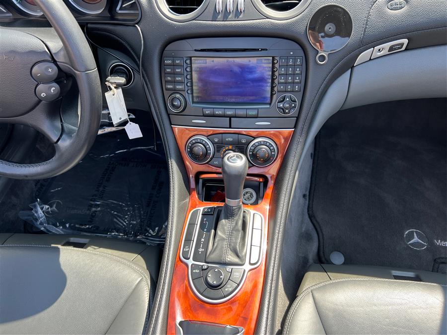 2006 Mercedes-Benz SL-Class 2dr Roadster 5.0L, available for sale in Canton, Connecticut | Lava Motors. Canton, Connecticut 2006 Mercedes-Benz SL-Class 2dr Roadster 5.0L, available for sale in Canton, Connecticut | Lava Motors. Canton, Connecticut