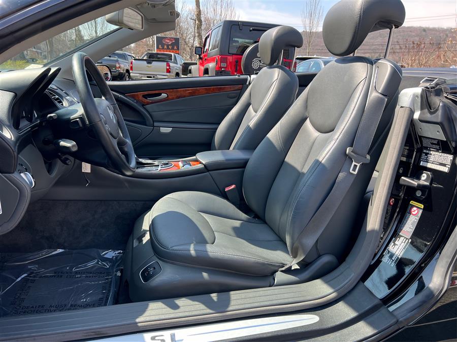 2006 Mercedes-Benz SL-Class 2dr Roadster 5.0L, available for sale in Canton, Connecticut | Lava Motors. Canton, Connecticut 2006 Mercedes-Benz SL-Class 2dr Roadster 5.0L, available for sale in Canton, Connecticut | Lava Motors. Canton, Connecticut