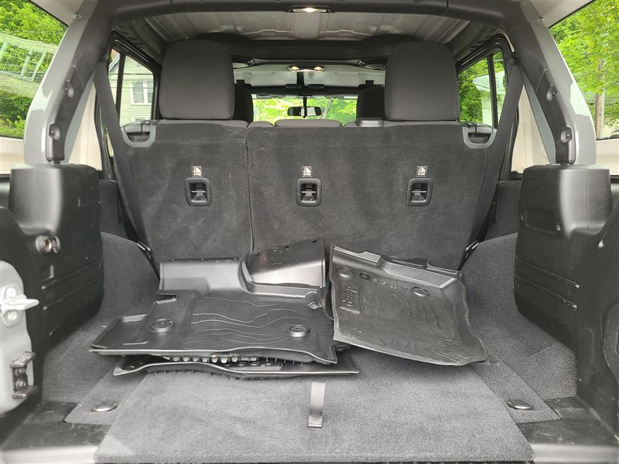 2018 Jeep Wrangler Unlimited Sport 4x4, available for sale in Canton, Connecticut | Lava Motors. Canton, Connecticut 2018 Jeep Wrangler Unlimited Sport 4x4, available for sale in Canton, Connecticut | Lava Motors. Canton, Connecticut
