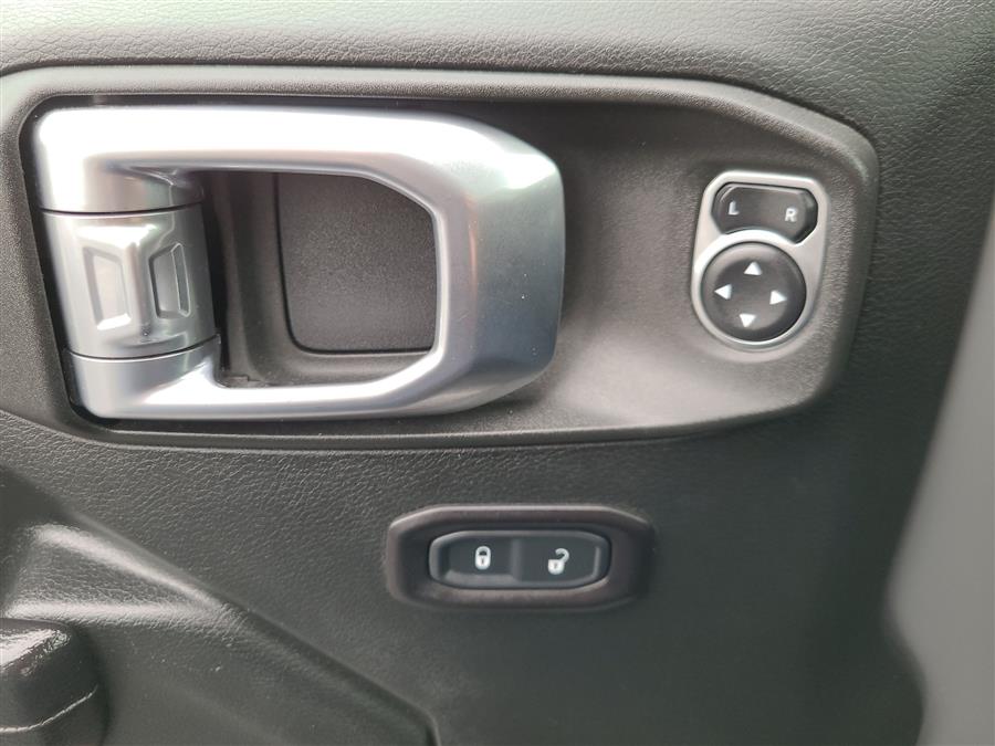 2018 Jeep Wrangler Unlimited Sport 4x4, available for sale in Canton, Connecticut | Lava Motors. Canton, Connecticut 2018 Jeep Wrangler Unlimited Sport 4x4, available for sale in Canton, Connecticut | Lava Motors. Canton, Connecticut