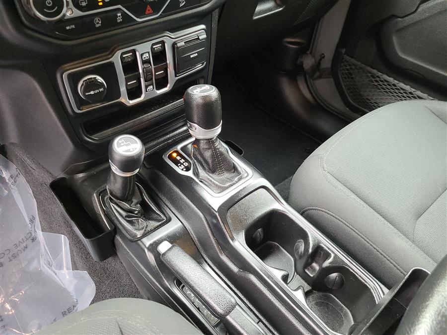 2018 Jeep Wrangler Unlimited Sport 4x4, available for sale in Canton, Connecticut | Lava Motors. Canton, Connecticut 2018 Jeep Wrangler Unlimited Sport 4x4, available for sale in Canton, Connecticut | Lava Motors. Canton, Connecticut
