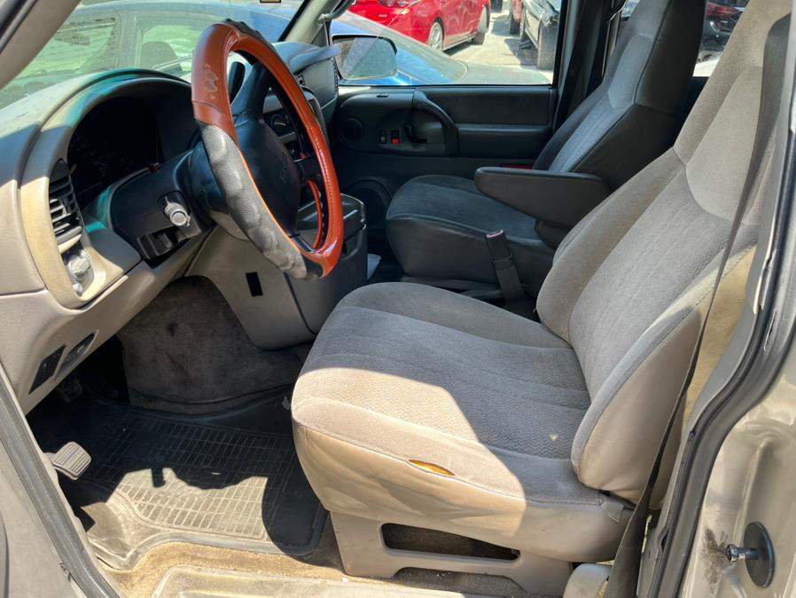 2005 GMC Safari Passenger Ext 111" WB RWD, available for sale in Corona, New York | Raymonds Cars Inc. Corona, New York 2005 GMC Safari Passenger Ext 111" WB RWD, available for sale in Corona, New York | Raymonds Cars Inc. Corona, New York
