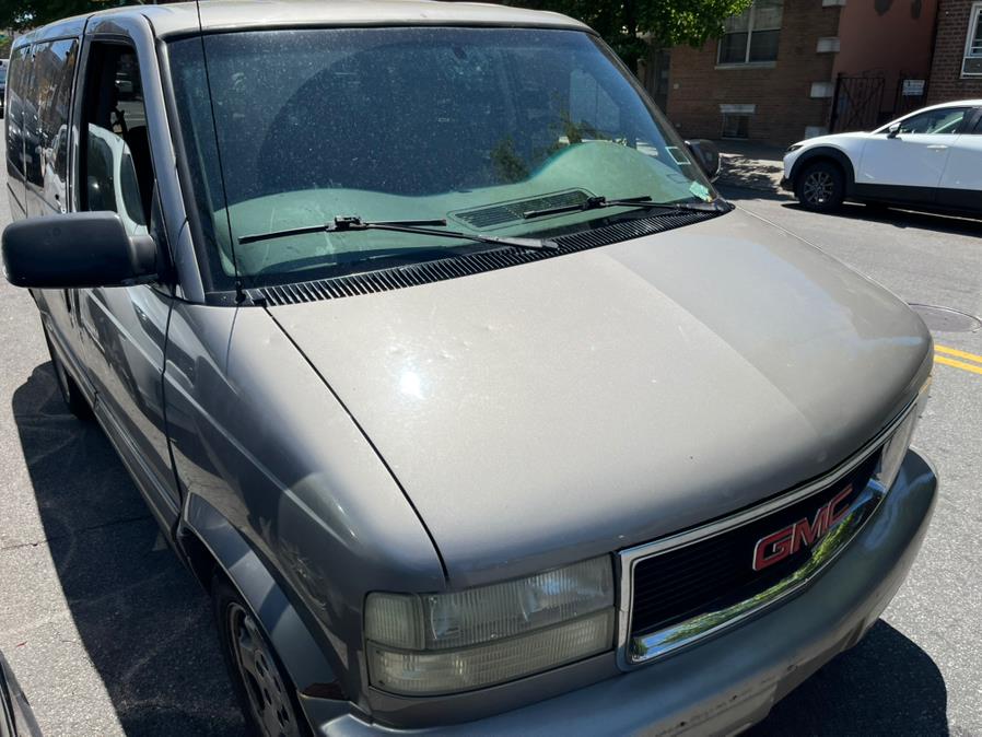 2005 GMC Safari Passenger Ext 111" WB RWD, available for sale in Corona, New York | Raymonds Cars Inc. Corona, New York 2005 GMC Safari Passenger Ext 111" WB RWD, available for sale in Corona, New York | Raymonds Cars Inc. Corona, New York