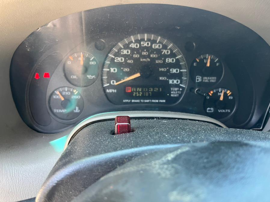 2005 GMC Safari Passenger Ext 111" WB RWD, available for sale in Corona, New York | Raymonds Cars Inc. Corona, New York 2005 GMC Safari Passenger Ext 111" WB RWD, available for sale in Corona, New York | Raymonds Cars Inc. Corona, New York