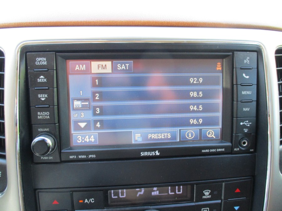 2011 Jeep Grand Cherokee 4WD 4dr Overland, available for sale in Meriden, Connecticut | Cos Central Auto. Meriden, Connecticut 2011 Jeep Grand Cherokee 4WD 4dr Overland, available for sale in Meriden, Connecticut | Cos Central Auto. Meriden, Connecticut