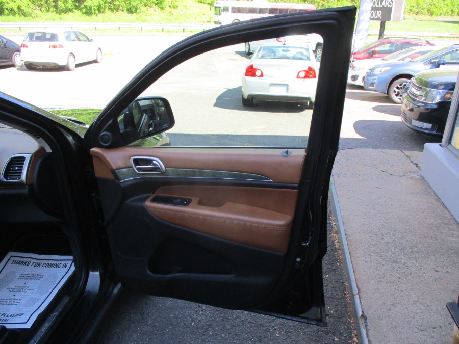 2011 Jeep Grand Cherokee 4WD 4dr Overland, available for sale in Meriden, Connecticut | Cos Central Auto. Meriden, Connecticut 2011 Jeep Grand Cherokee 4WD 4dr Overland, available for sale in Meriden, Connecticut | Cos Central Auto. Meriden, Connecticut