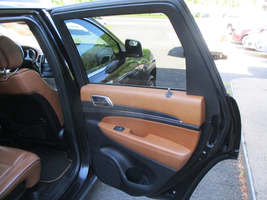 2011 Jeep Grand Cherokee 4WD 4dr Overland, available for sale in Meriden, Connecticut | Cos Central Auto. Meriden, Connecticut 2011 Jeep Grand Cherokee 4WD 4dr Overland, available for sale in Meriden, Connecticut | Cos Central Auto. Meriden, Connecticut