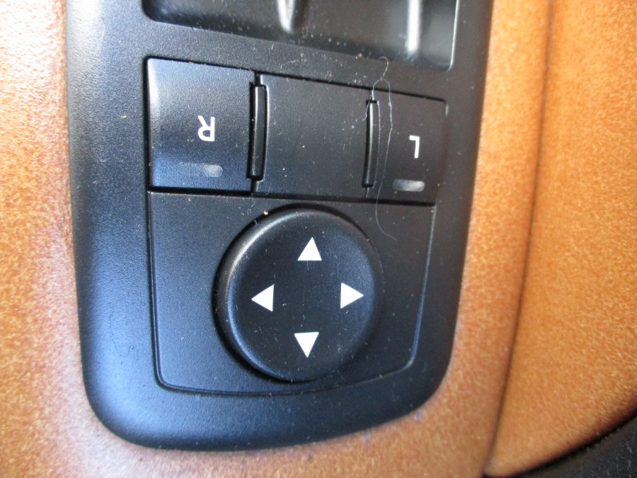 2011 Jeep Grand Cherokee 4WD 4dr Overland, available for sale in Meriden, Connecticut | Cos Central Auto. Meriden, Connecticut 2011 Jeep Grand Cherokee 4WD 4dr Overland, available for sale in Meriden, Connecticut | Cos Central Auto. Meriden, Connecticut